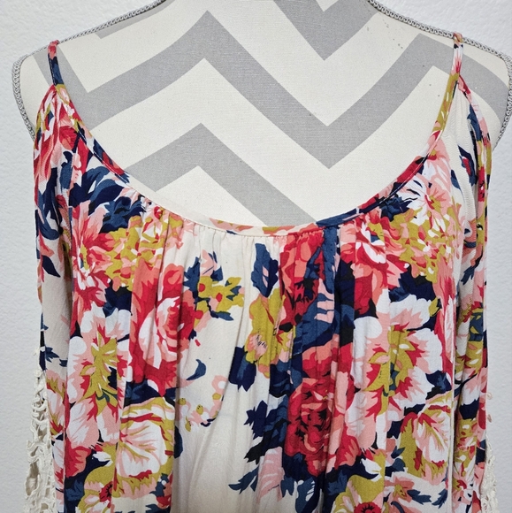 Umgee Floral Cold Shoulder Tunic Mini Dress Crochet Lace Sleeves Size Medium - Picture 5 of 11